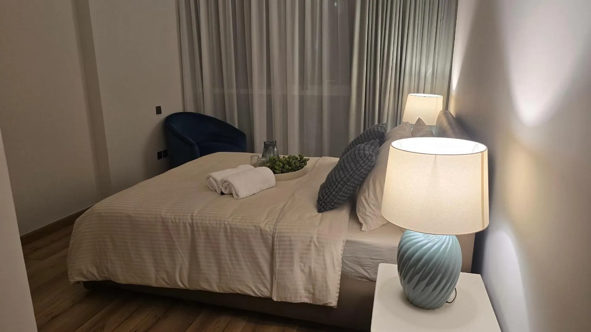 Beachfront 250 View Private Beach High Floor Dubai