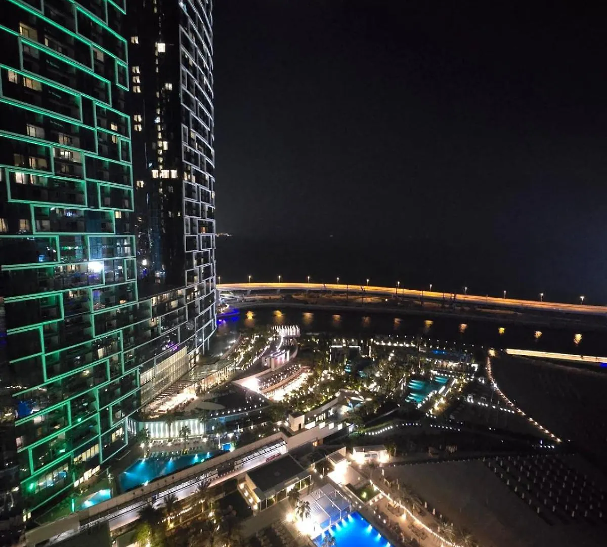 Beachfront 250 View Private Beach High Floor Dubai Apartment
