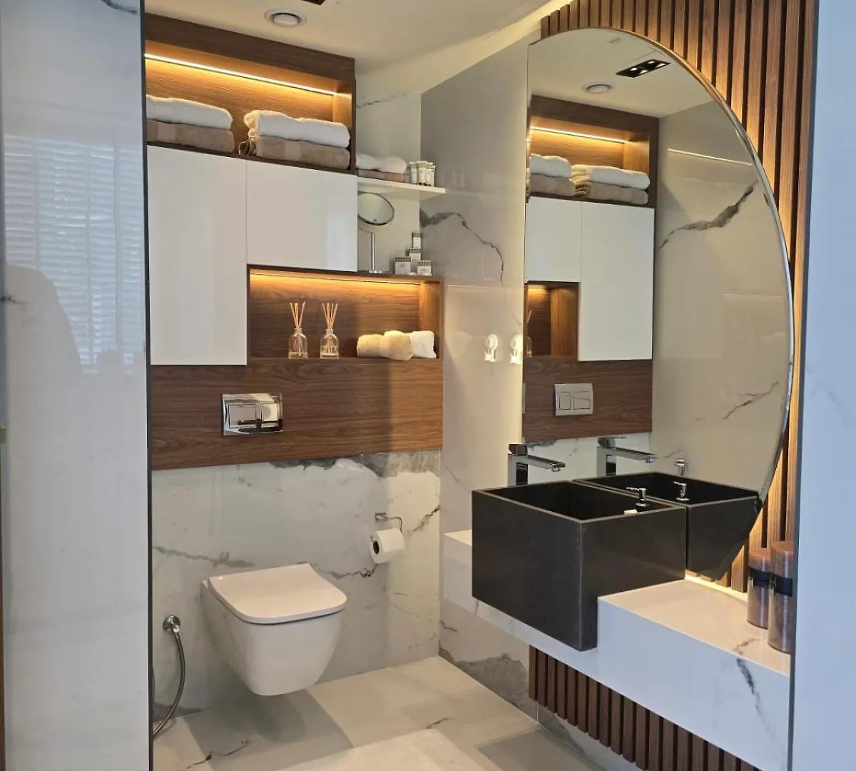 Beachfront 250 View Private Beach High Floor Dubai