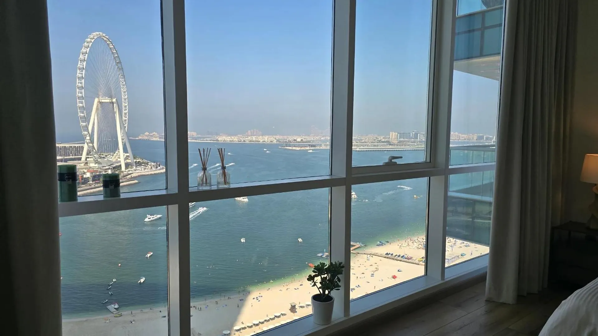 Beachfront 250 View Private Beach High Floor Dubai 0*,  United Arab Emirates