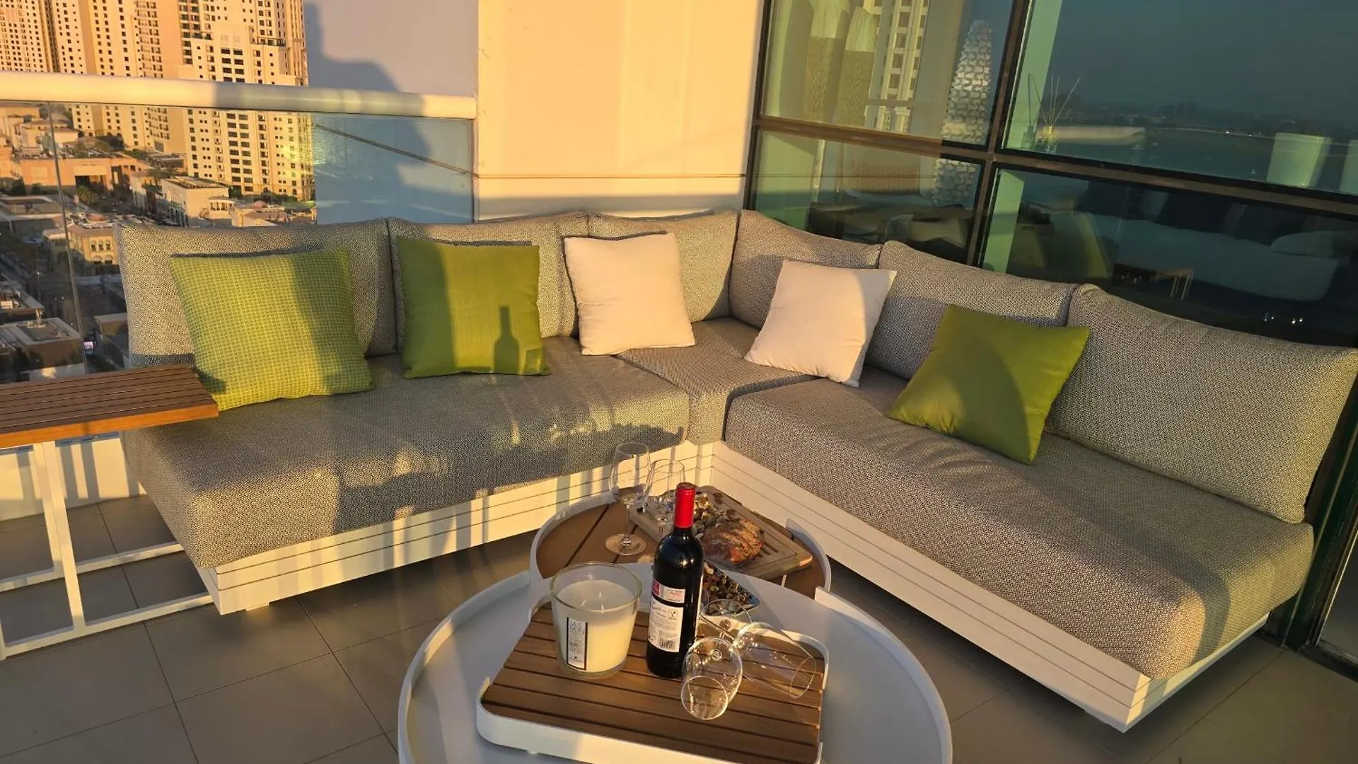 Apartment Beachfront 250 View Private Beach High Floor Dubai