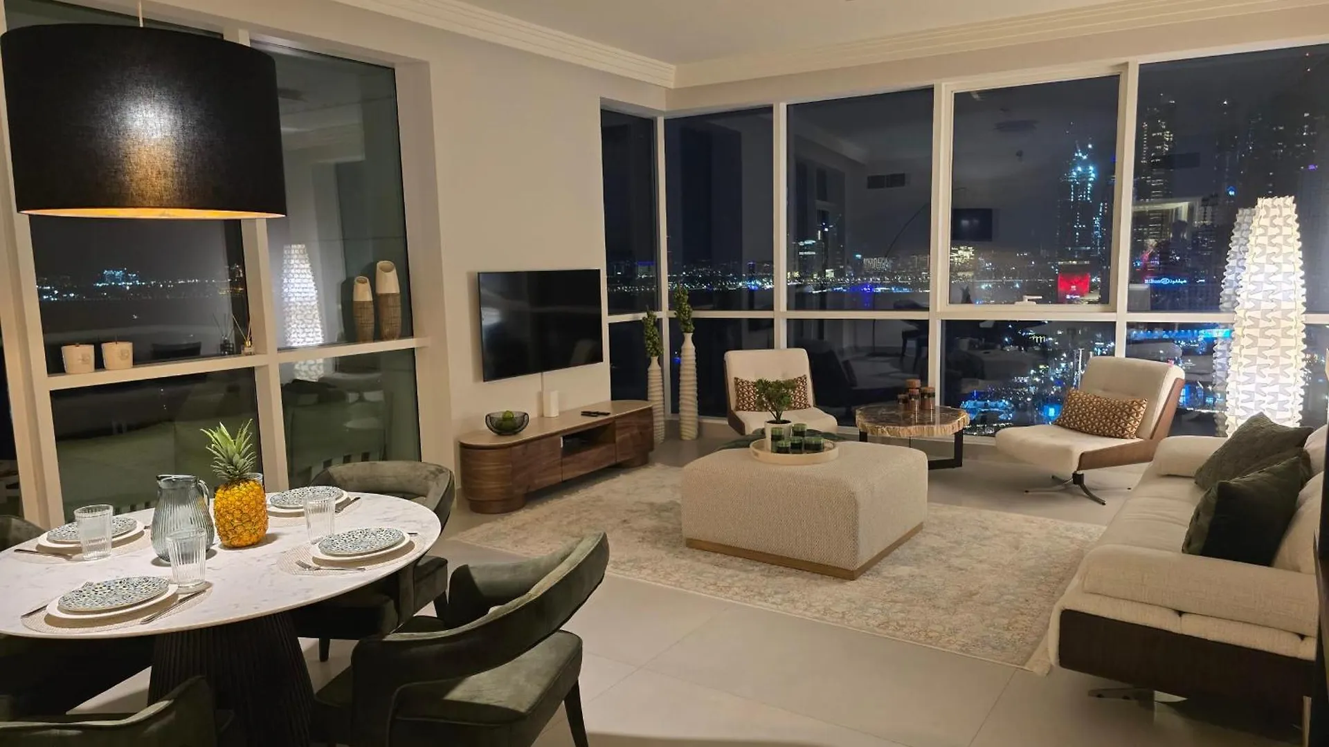 Beachfront 250 View Private Beach High Floor Dubai