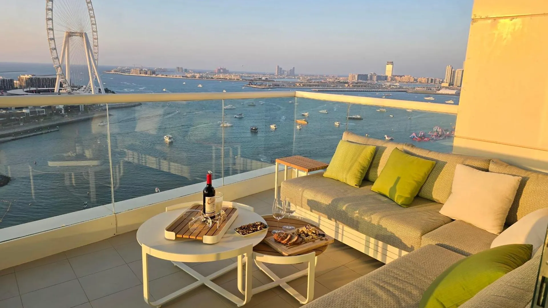 Beachfront 250 View Private Beach High Floor Dubai