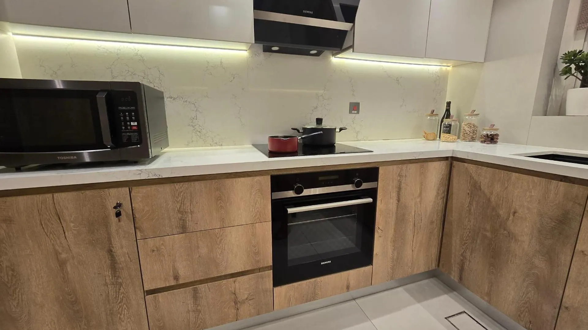 Beachfront 250 View Private Beach High Floor Dubai United Arab Emirates