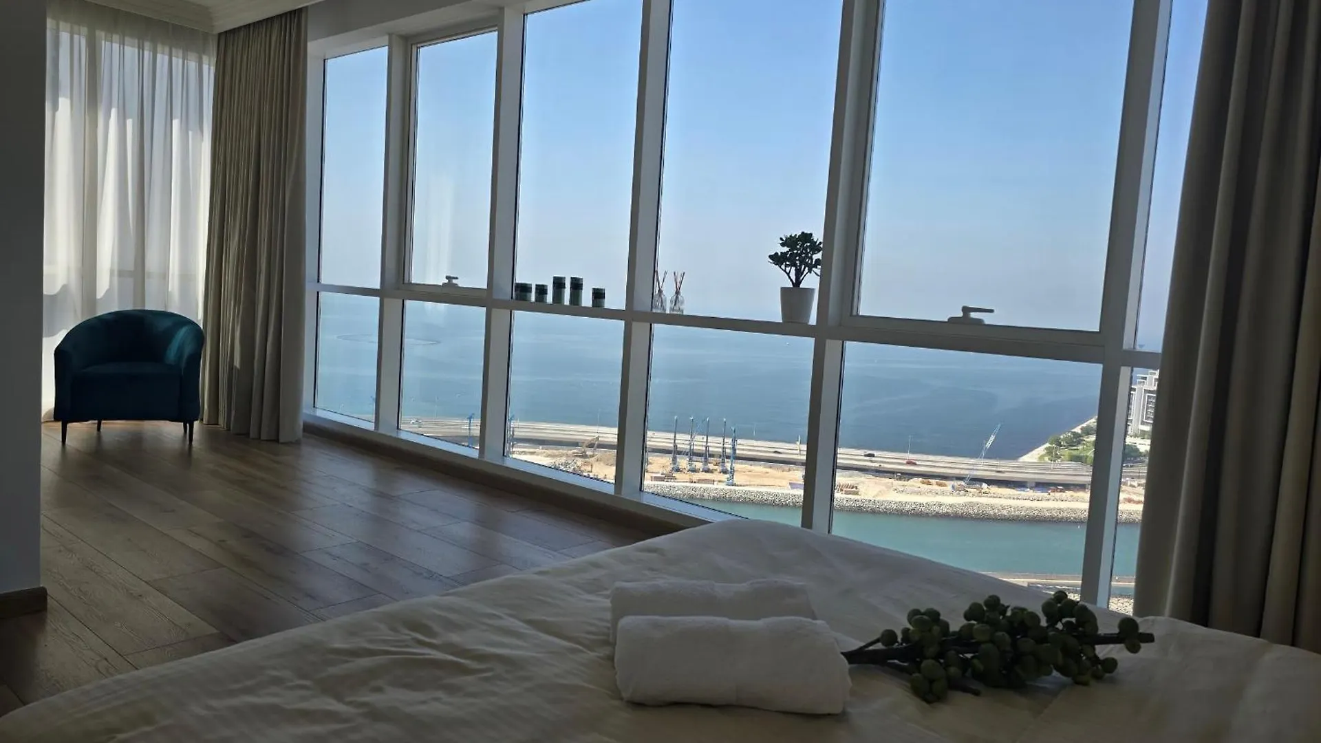 Apartment Beachfront 250 View Private Beach High Floor Dubai